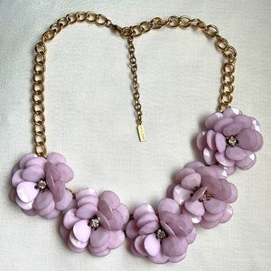 Gorgeous statement necklace